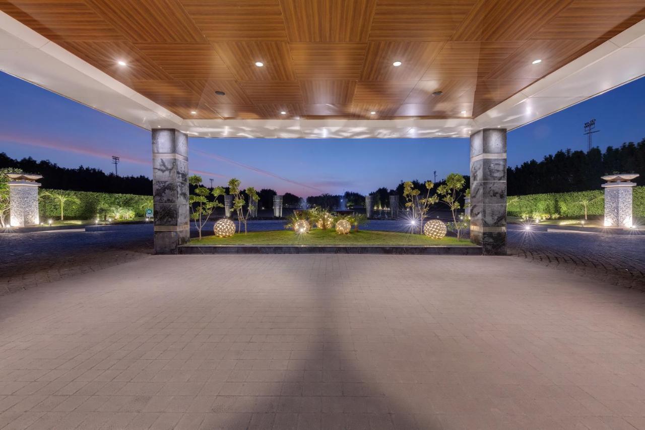 Radisson Resort & Spa Kandla Gandhidham Luaran gambar