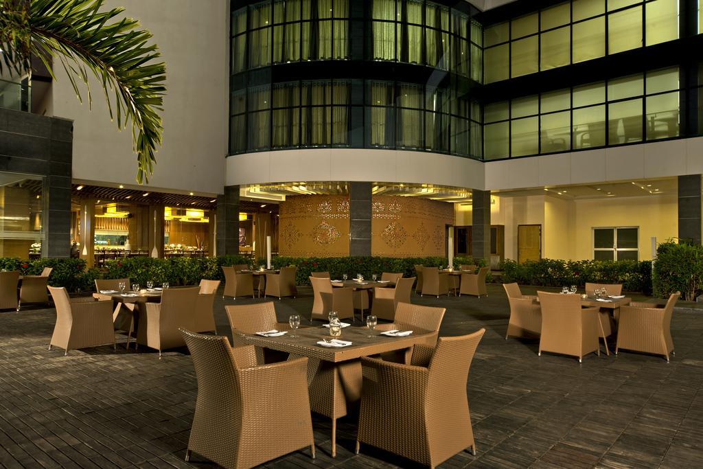 Radisson Resort & Spa Kandla Gandhidham Luaran gambar