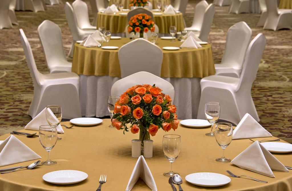 Radisson Resort & Spa Kandla Gandhidham Luaran gambar
