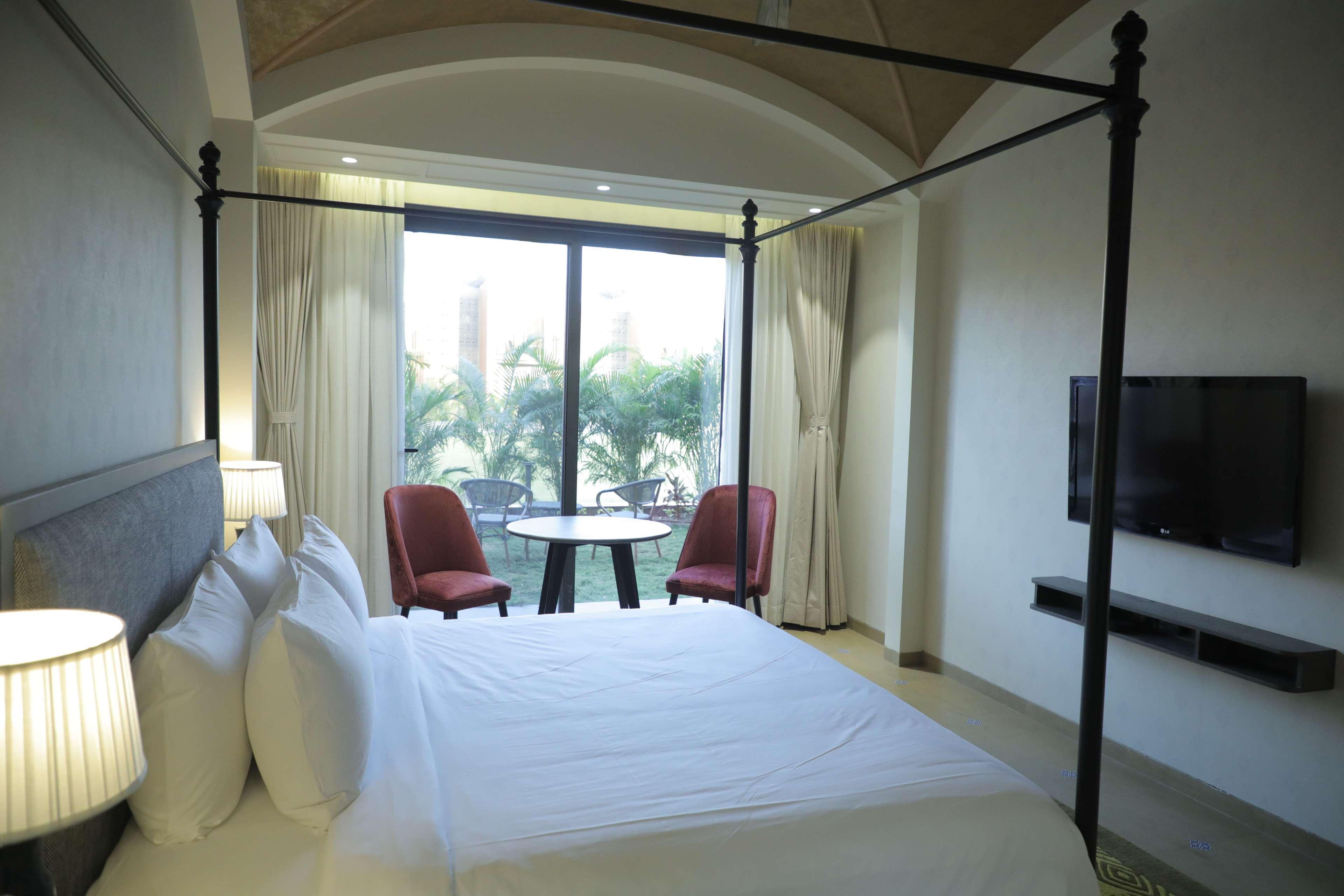 Radisson Resort & Spa Kandla Gandhidham Luaran gambar