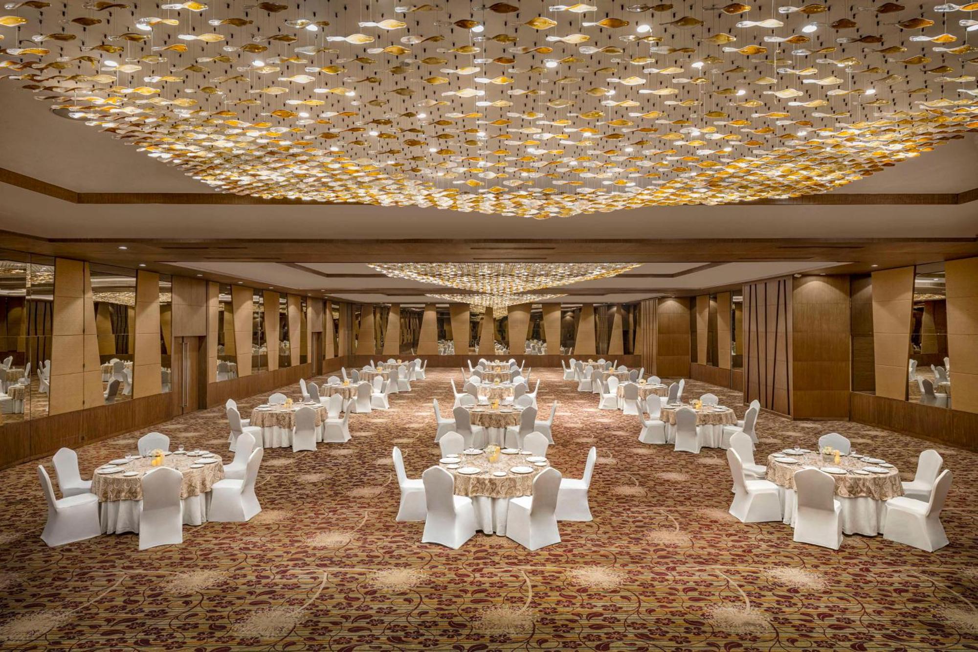 Radisson Resort & Spa Kandla Gandhidham Luaran gambar